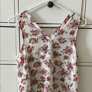 🛍 Cute Summer Top